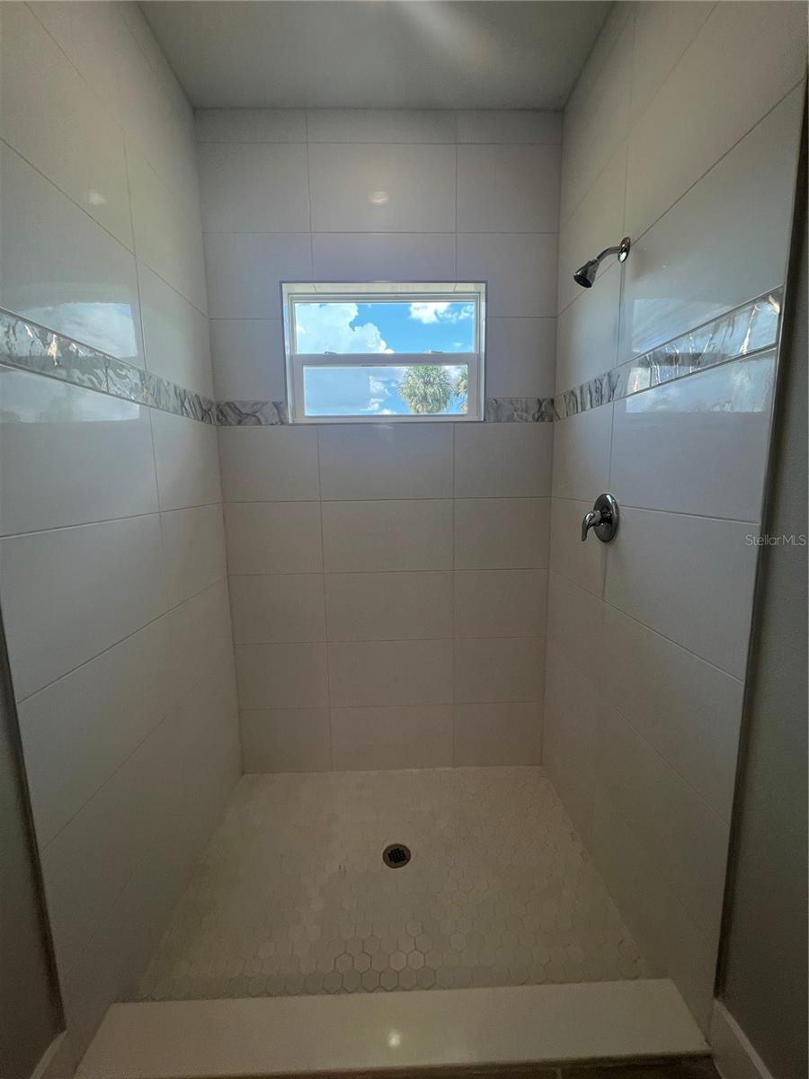 Image 21 of 28 For 1262 Oxsalida Street