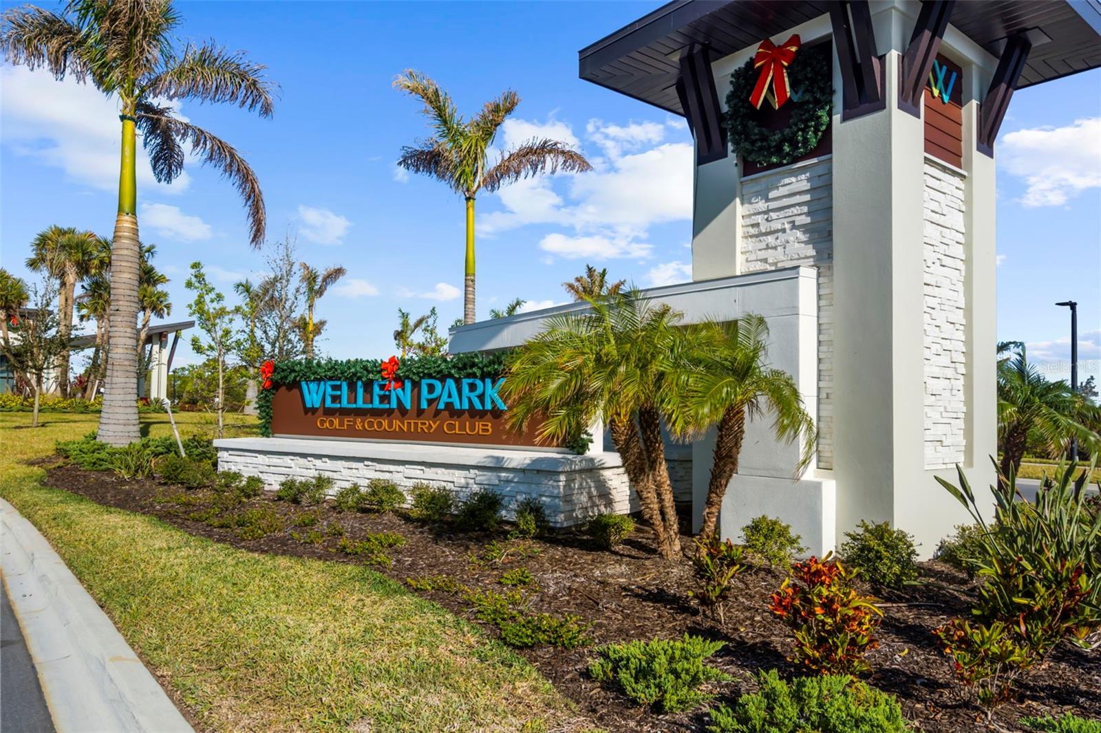Image 36 of 67 For 17565 Opal Sand Drive 403