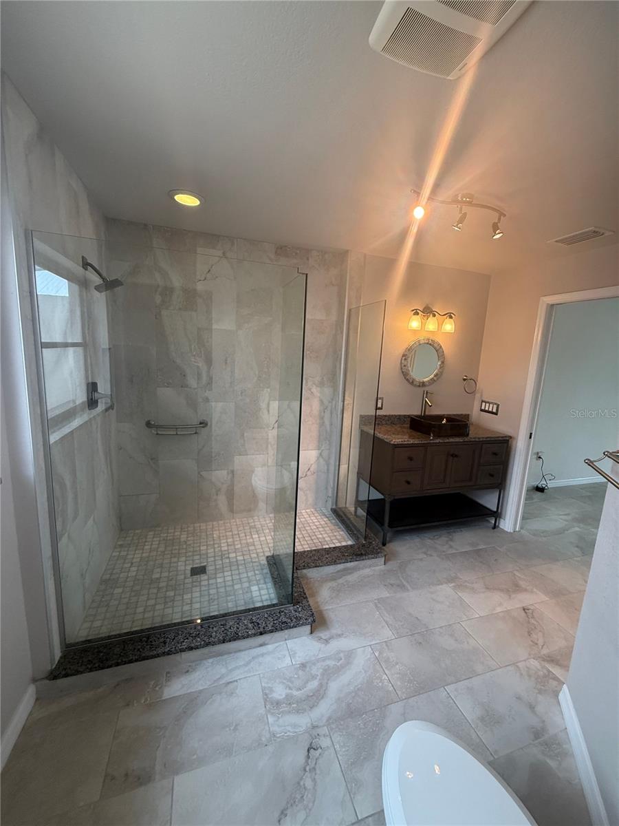 Image 15 of 24 For 3621 Whippoorwill Boulevard