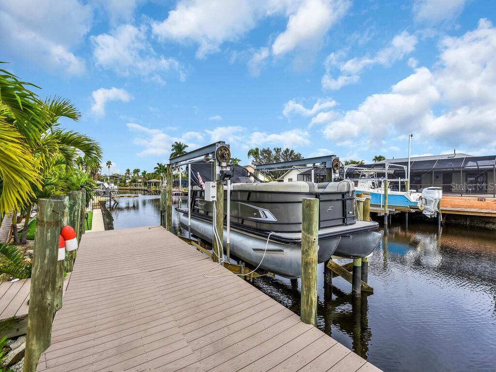 Image 11 of 41 For 6156 Cocos Drive