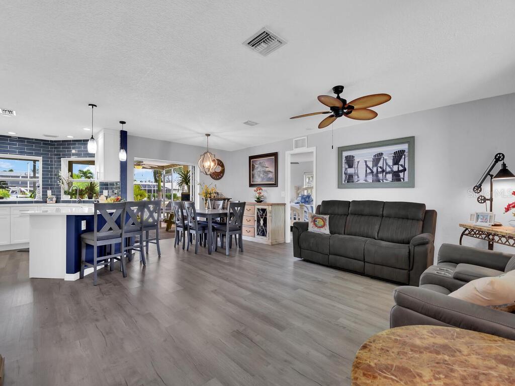Image 12 of 41 For 6156 Cocos Drive