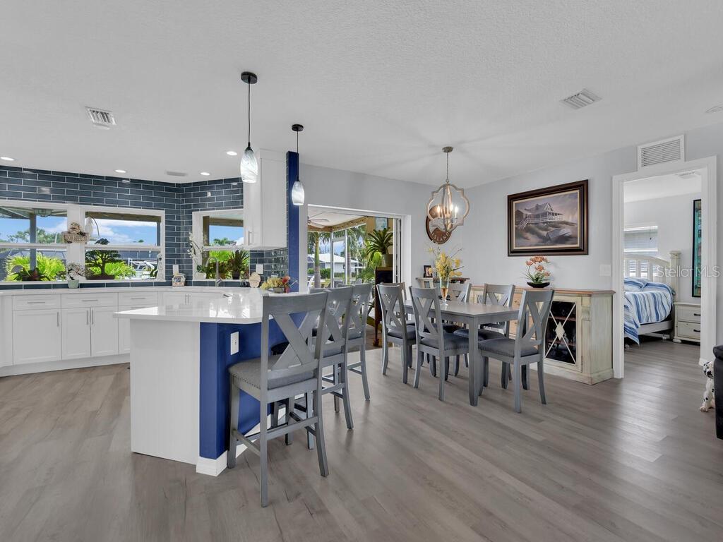 Image 14 of 41 For 6156 Cocos Drive
