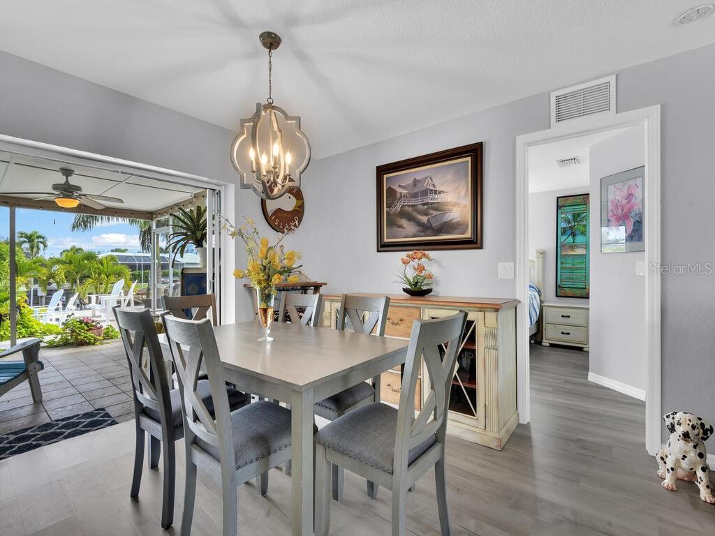 Image 18 of 41 For 6156 Cocos Drive