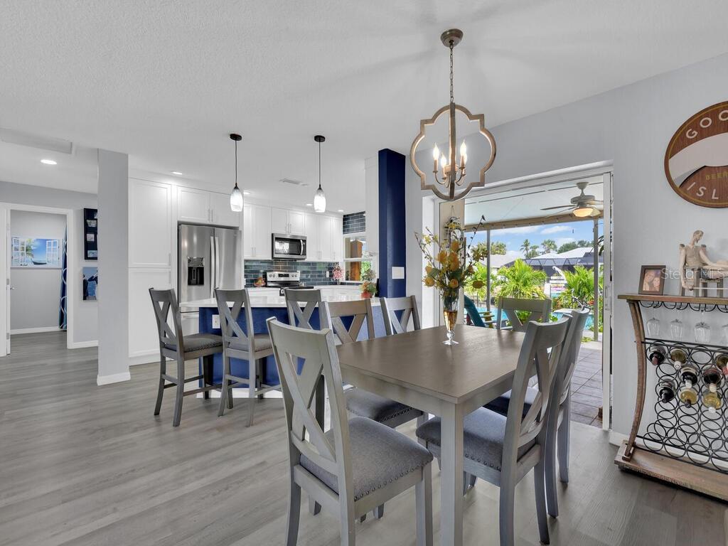 Image 19 of 41 For 6156 Cocos Drive