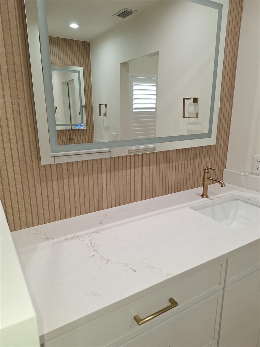 Image 21 of 22 For 808 Olympia Avenue