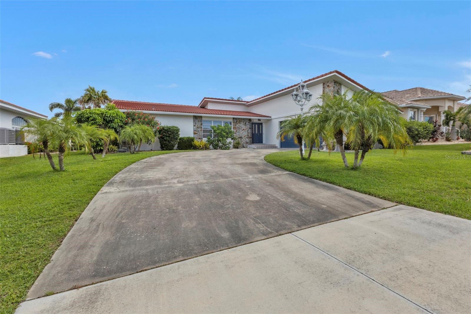 Image 3 of 78 For 16 Tropicana Drive