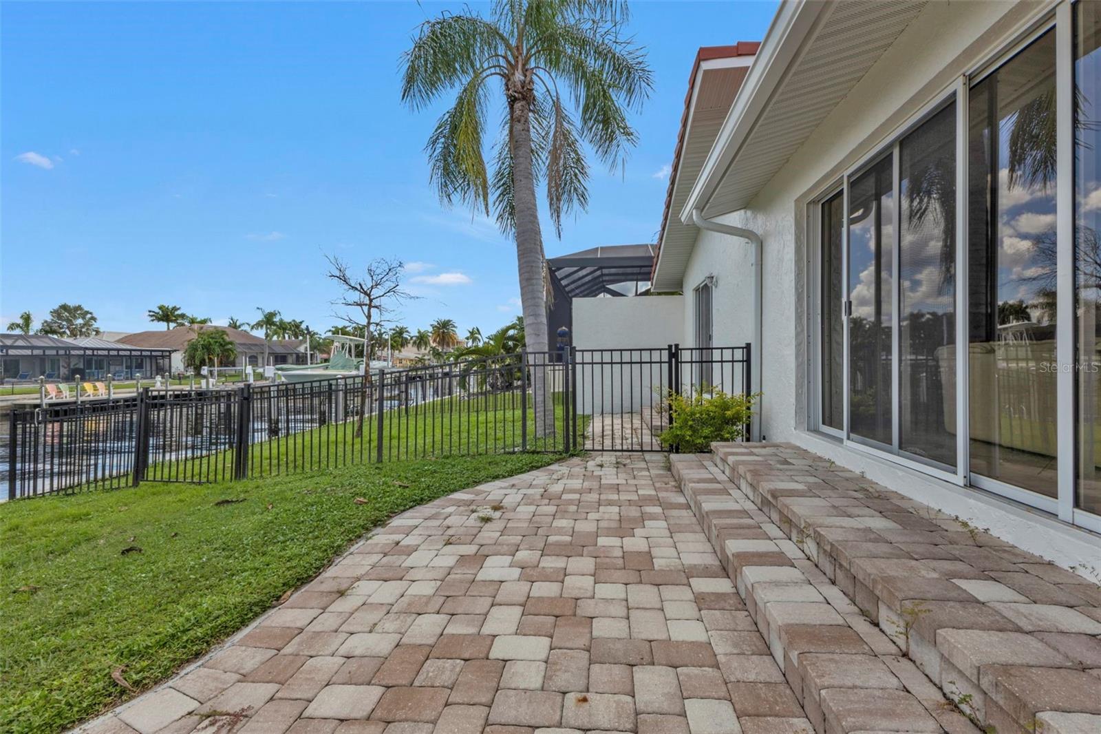 Image 36 of 78 For 16 Tropicana Drive