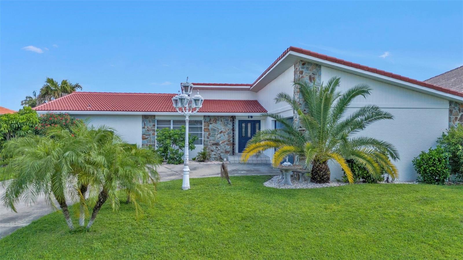 Image 46 of 78 For 16 Tropicana Drive