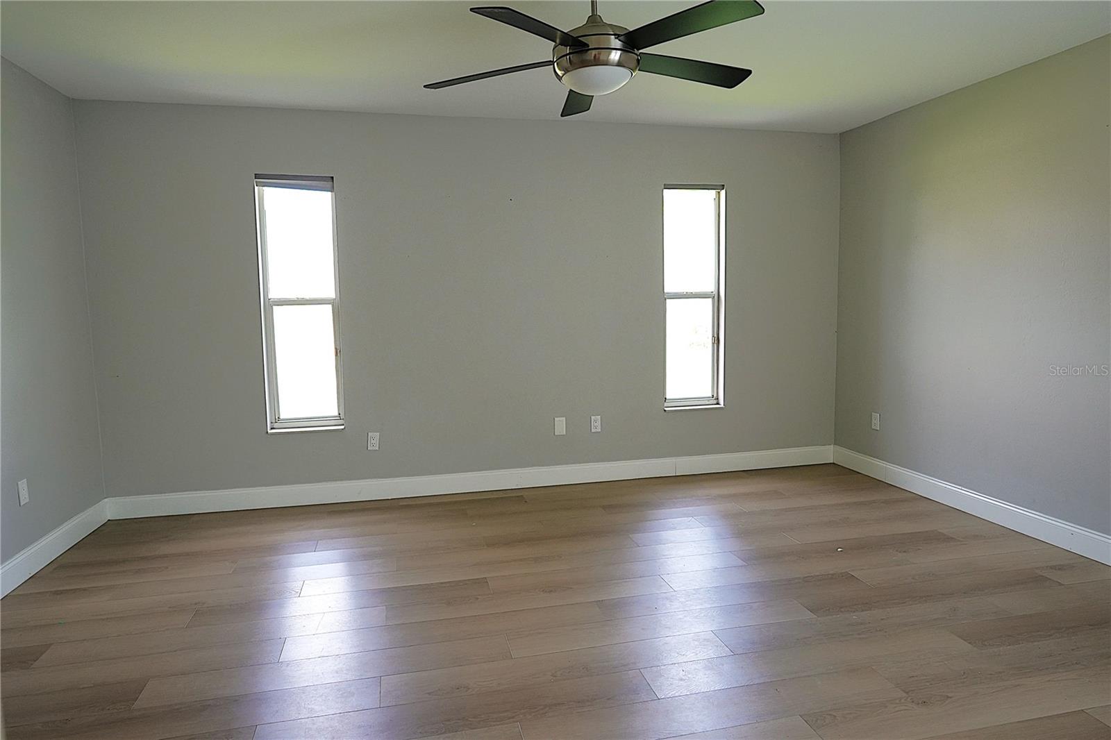 Image 5 of 20 For 5129 Prosch Circle