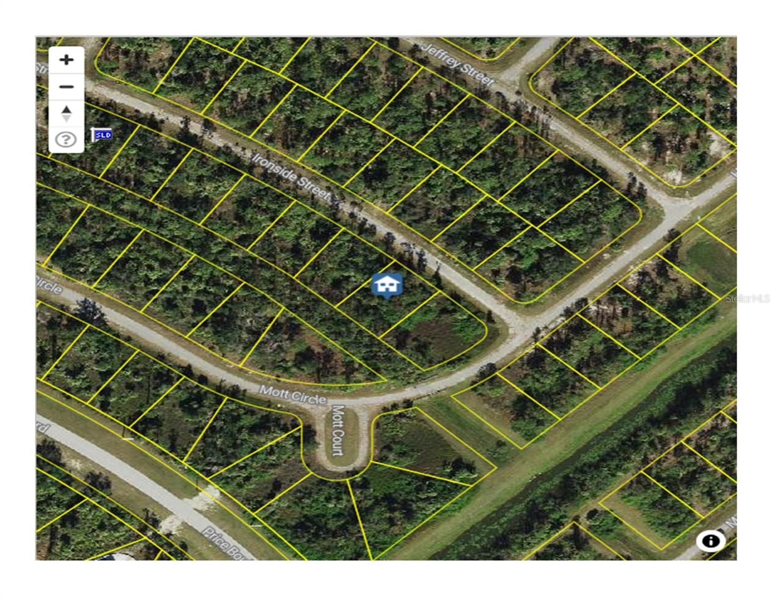 Listing photo id 5 for Ironside Street