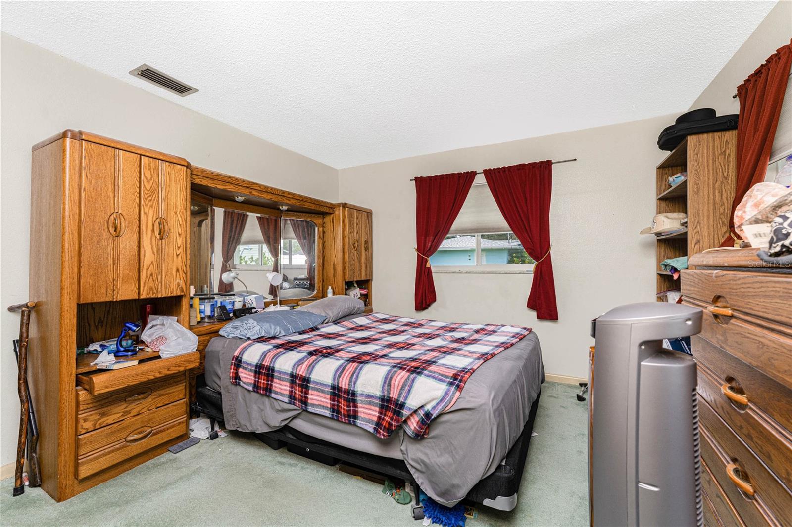 Image 23 of 42 For 22158 Riverhead Avenue