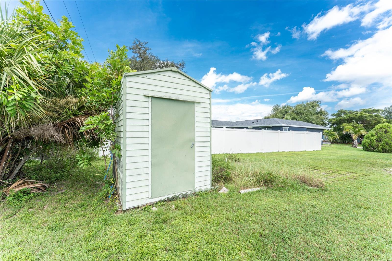Image 39 of 42 For 22158 Riverhead Avenue
