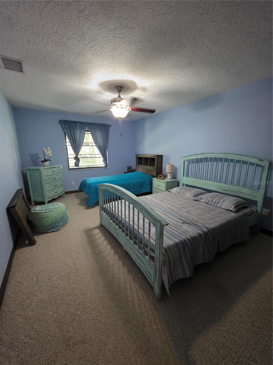 Image 21 of 56 For 43631 Farabee Road
