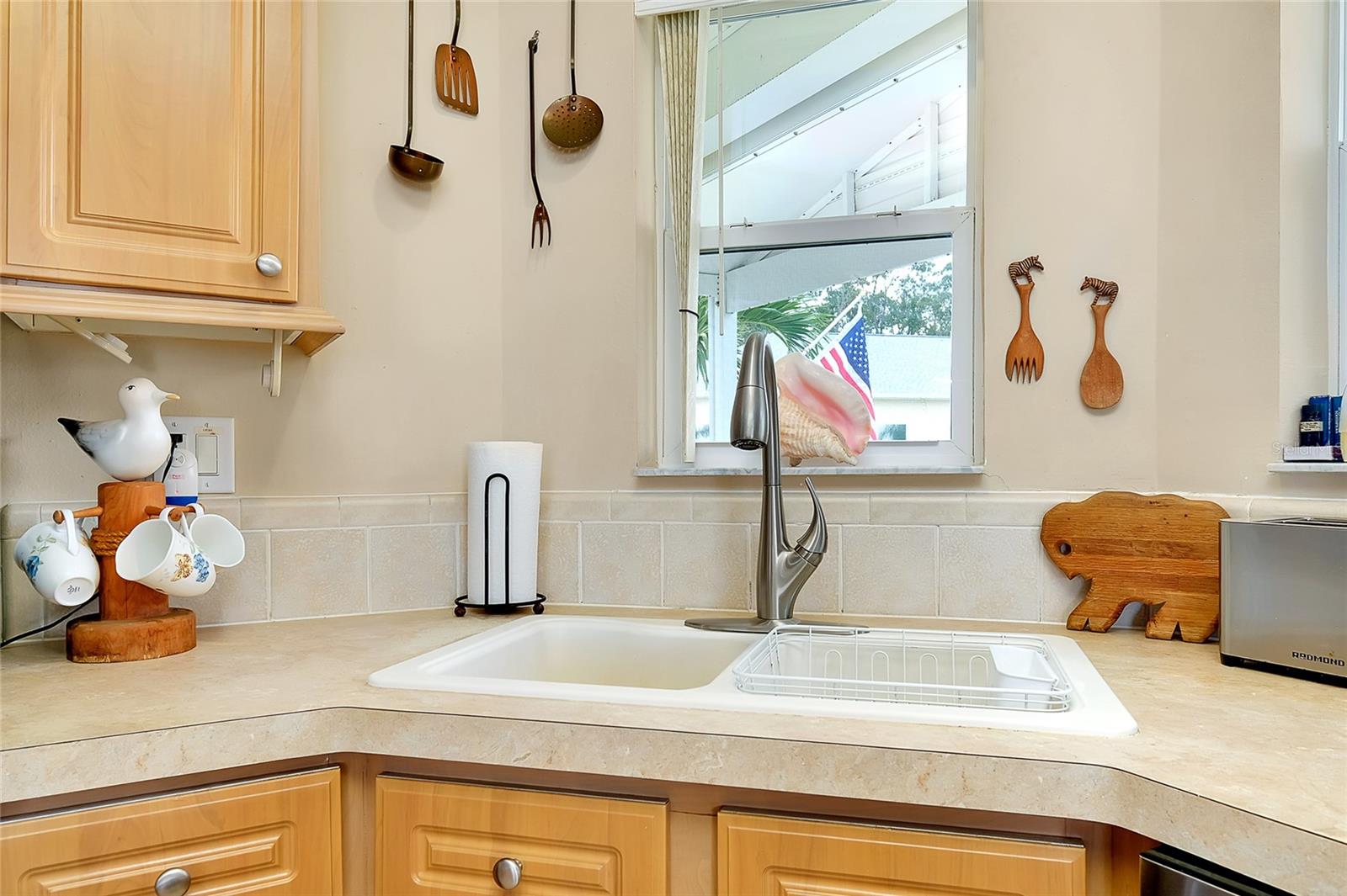 Image 11 of 63 For 24437 Harborview Road A