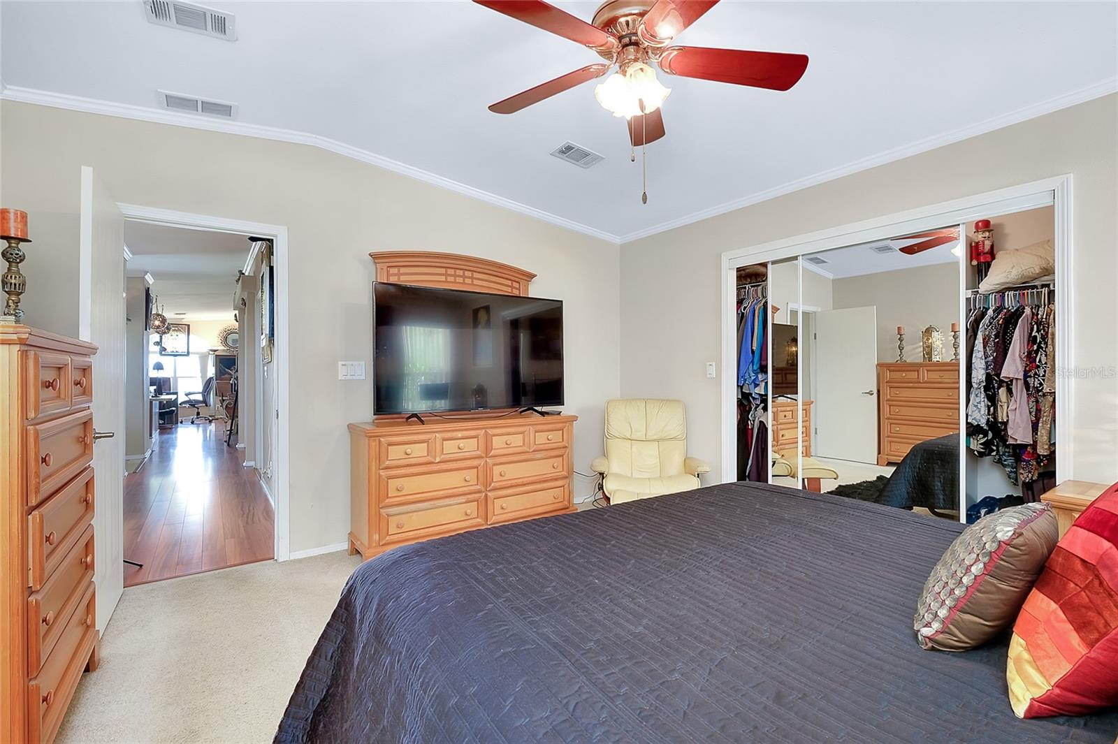 Image 15 of 63 For 24437 Harborview Road A