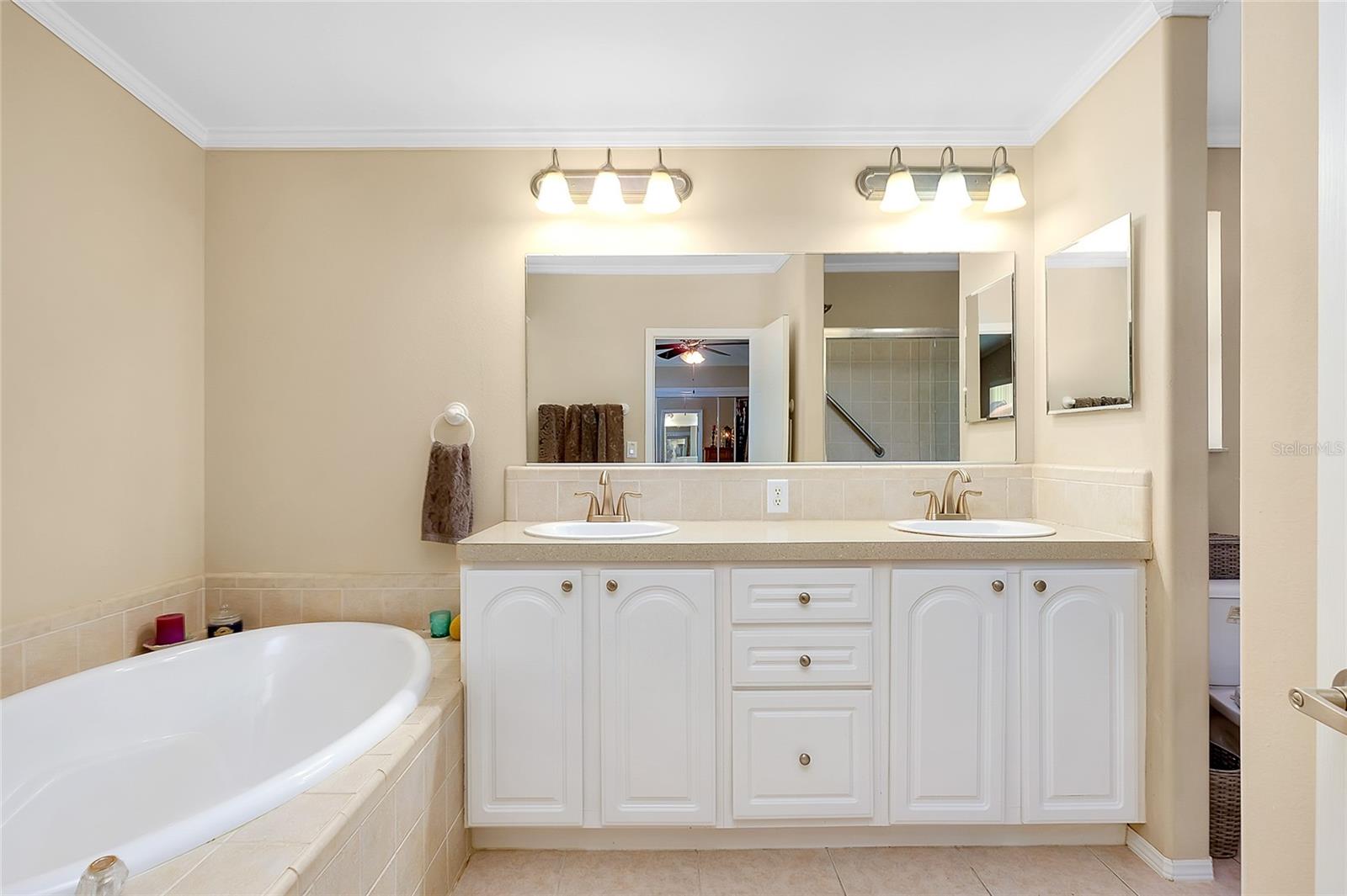 Image 18 of 63 For 24437 Harborview Road A