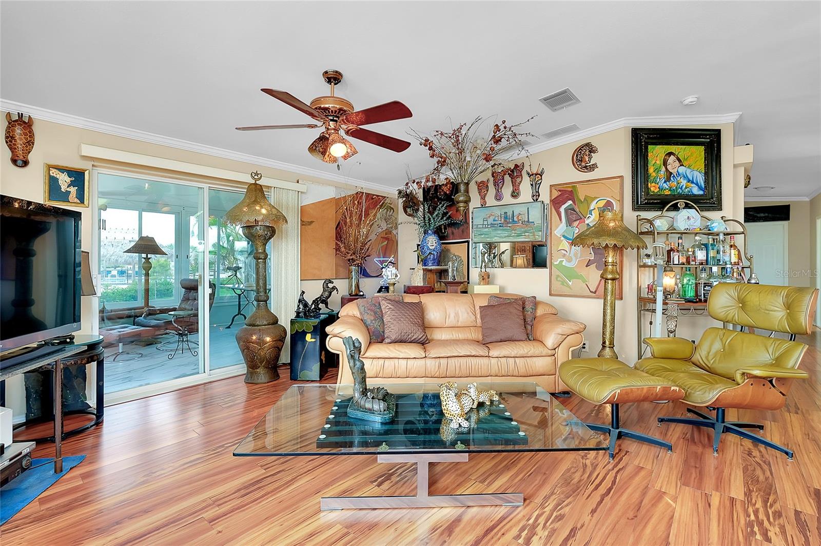 Image 6 of 63 For 24437 Harborview Road A