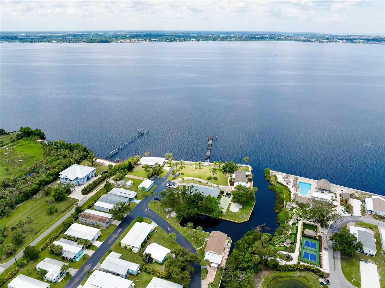 Image 60 of 63 For 24437 Harborview Road A