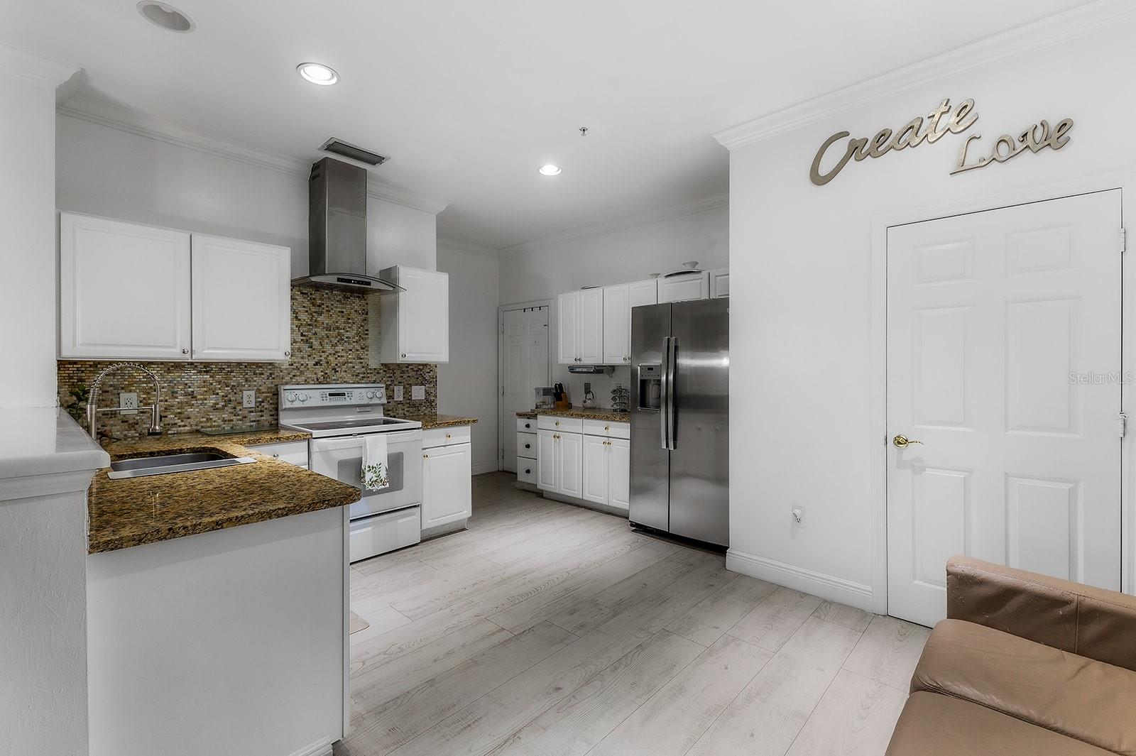 Details for 1064 Hampton Circle 54, NAPLES, FL 34105