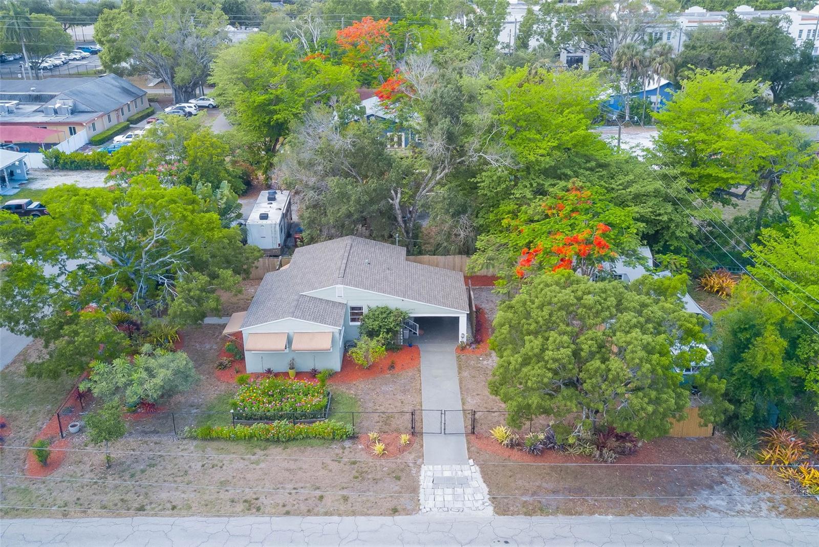 Image 2 of 42 For 2304 Clifford Street