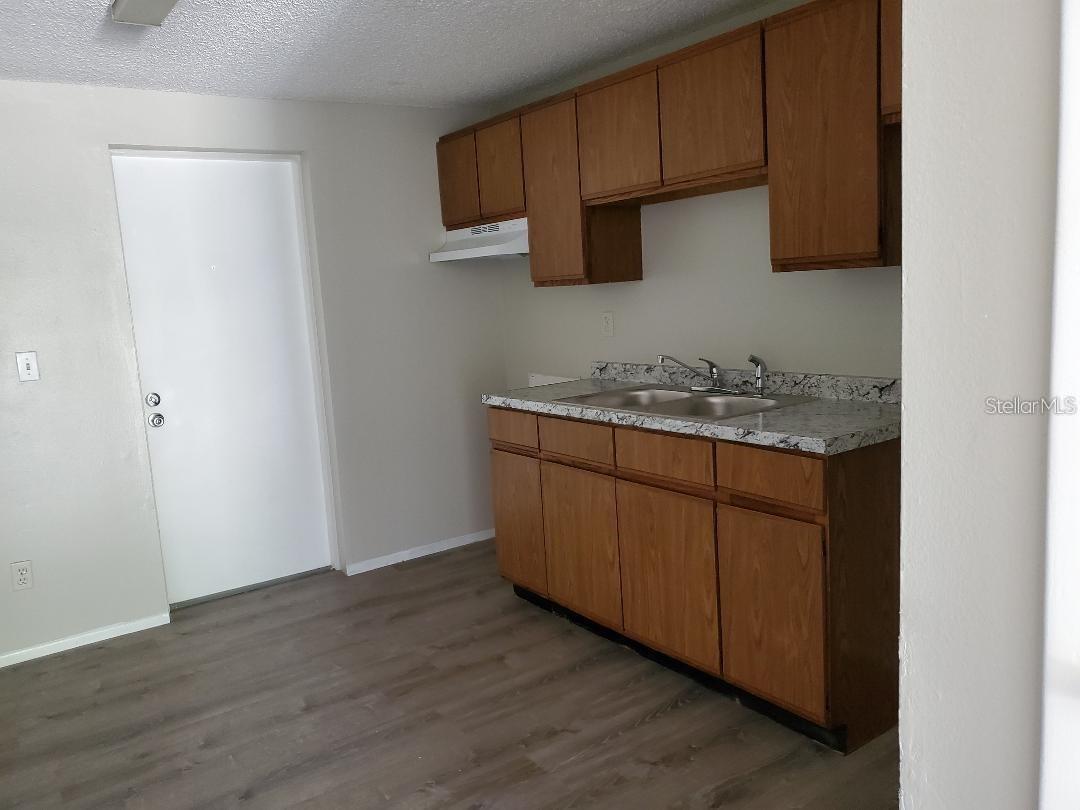 Image 5 of 10 For 6956 Brandywine Drive B