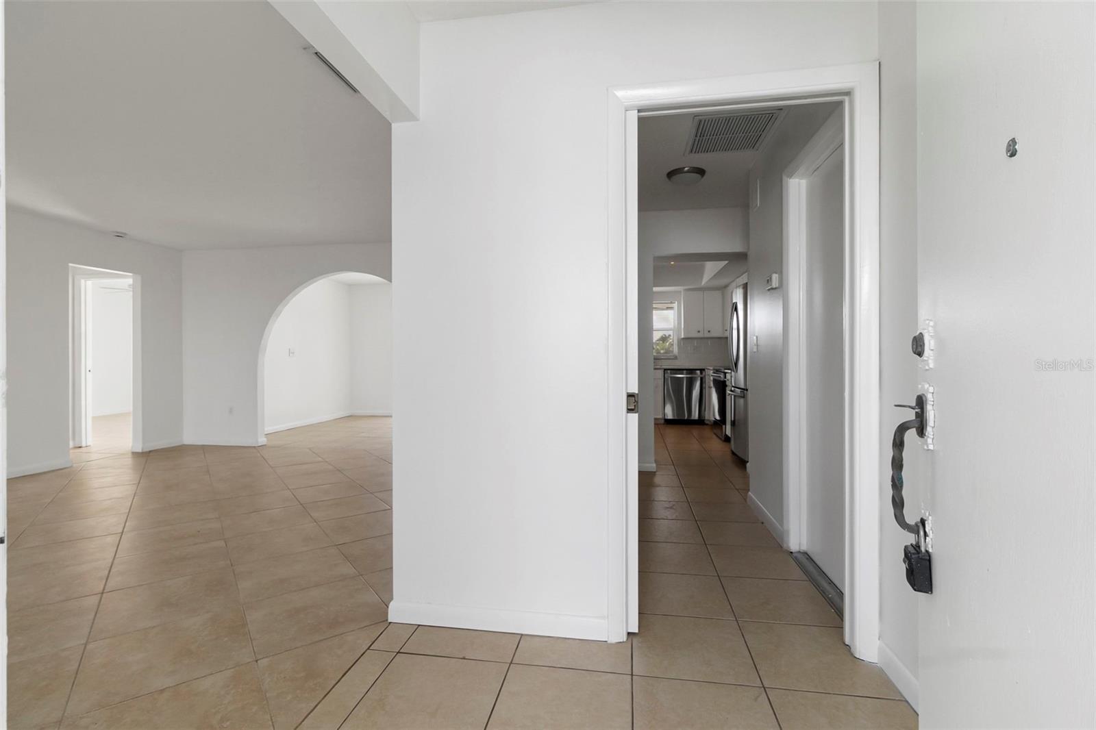 Image 11 of 37 For 1708 Claw Court