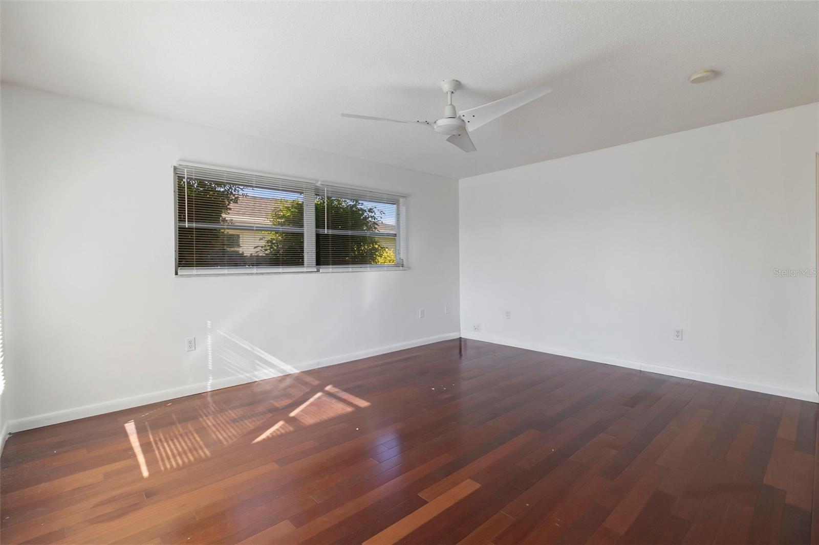 Image 17 of 37 For 1708 Claw Court
