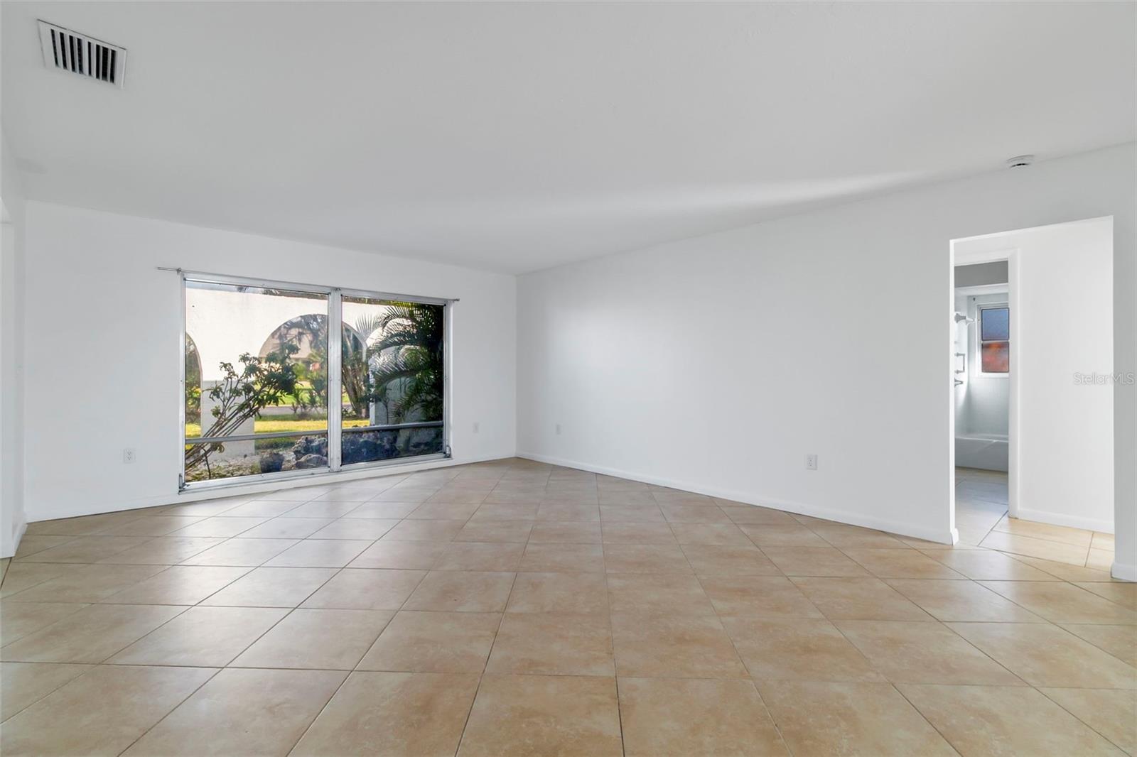 Image 9 of 37 For 1708 Claw Court