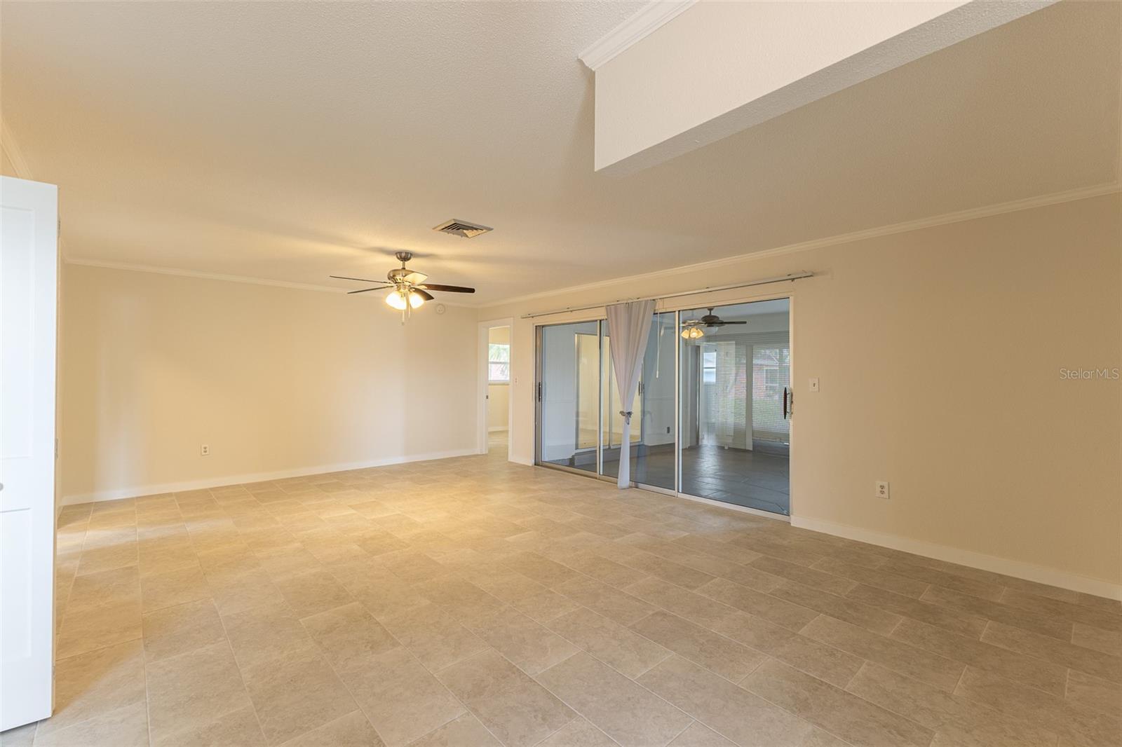 Image 5 of 17 For 210 De Lido Court