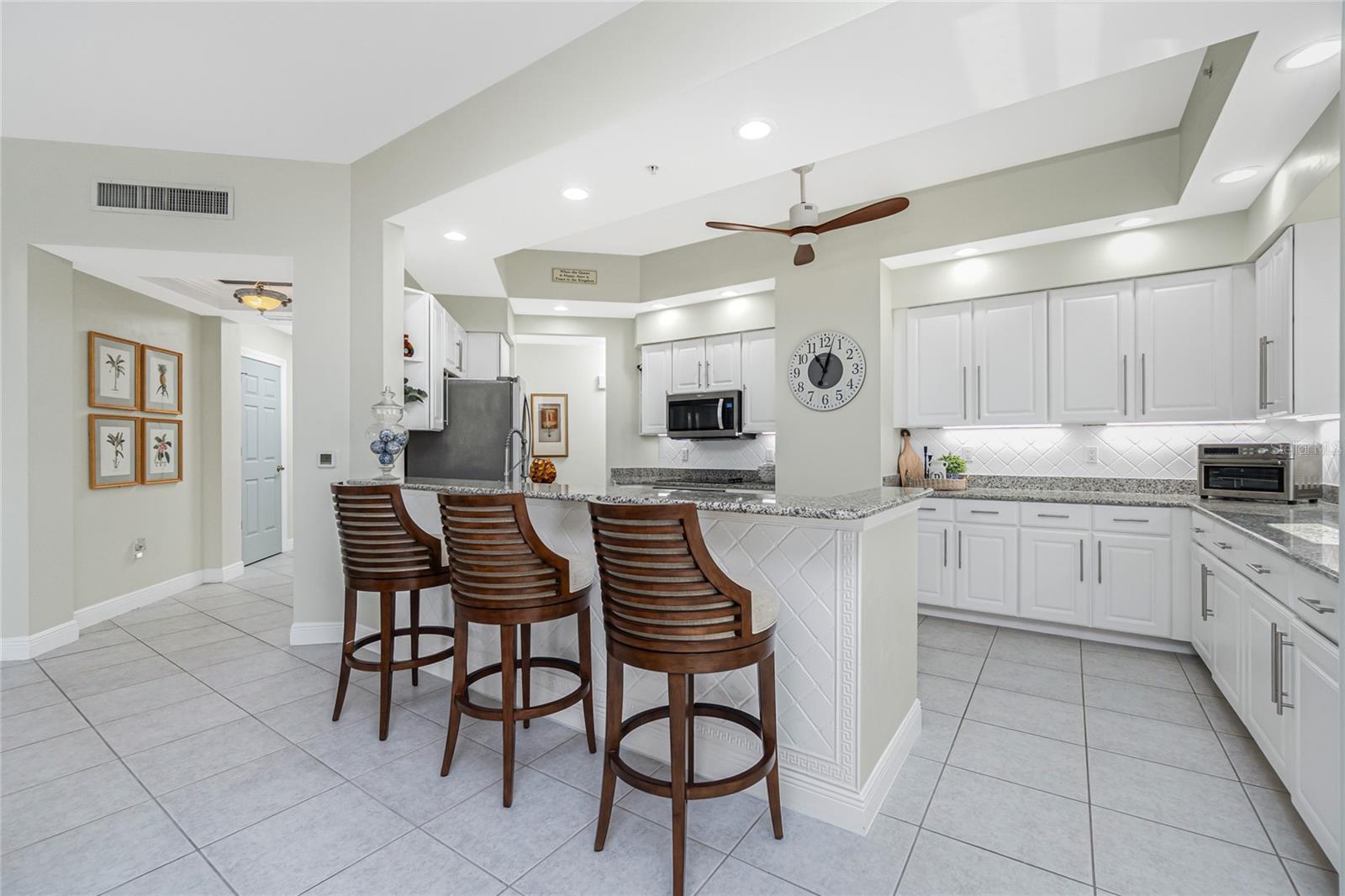 Image 14 of 65 For 3313 Sunset Key Cir  701