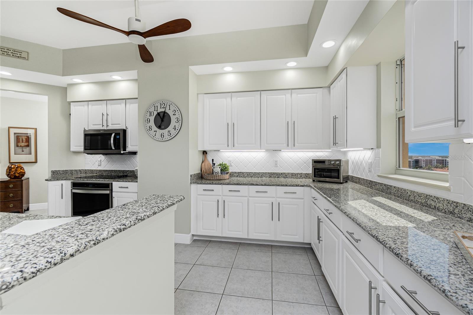 Image 15 of 65 For 3313 Sunset Key Cir  701