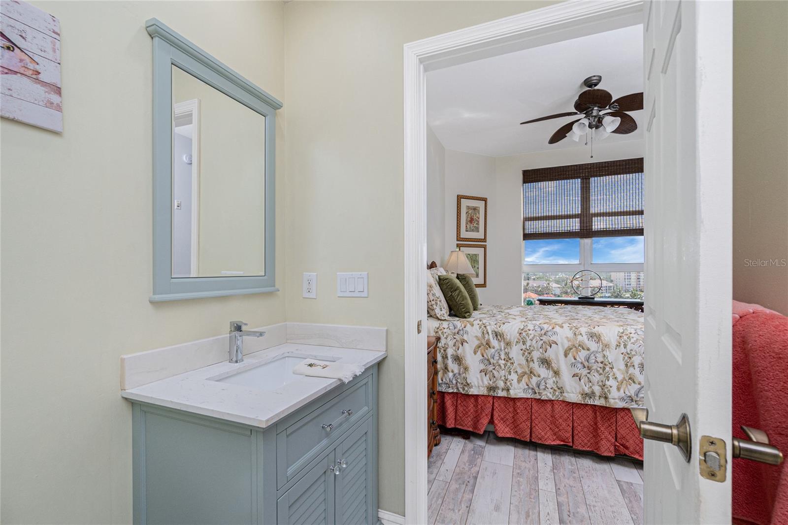 Image 33 of 65 For 3313 Sunset Key Cir  701