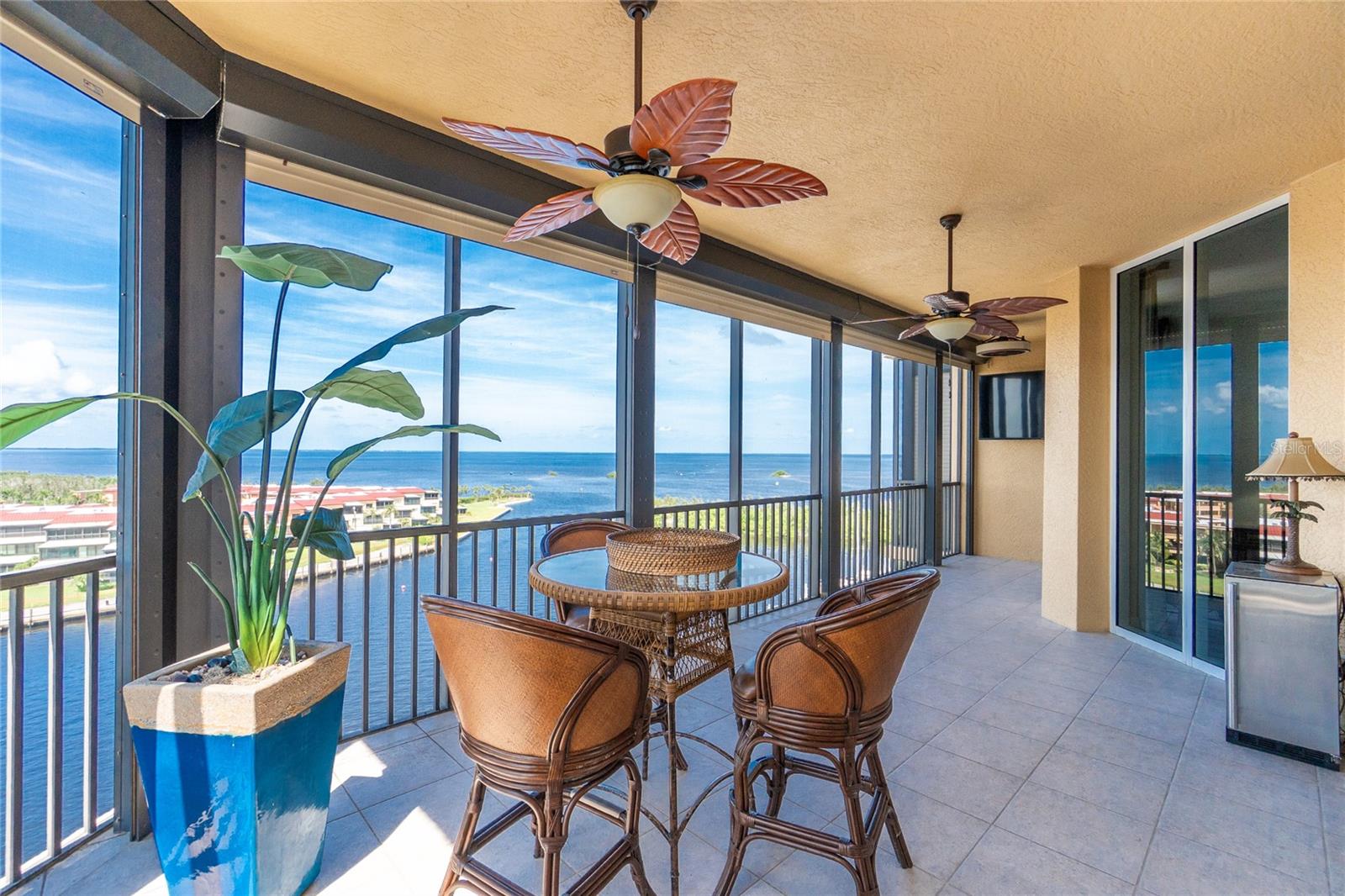 Image 40 of 65 For 3313 Sunset Key Cir  701