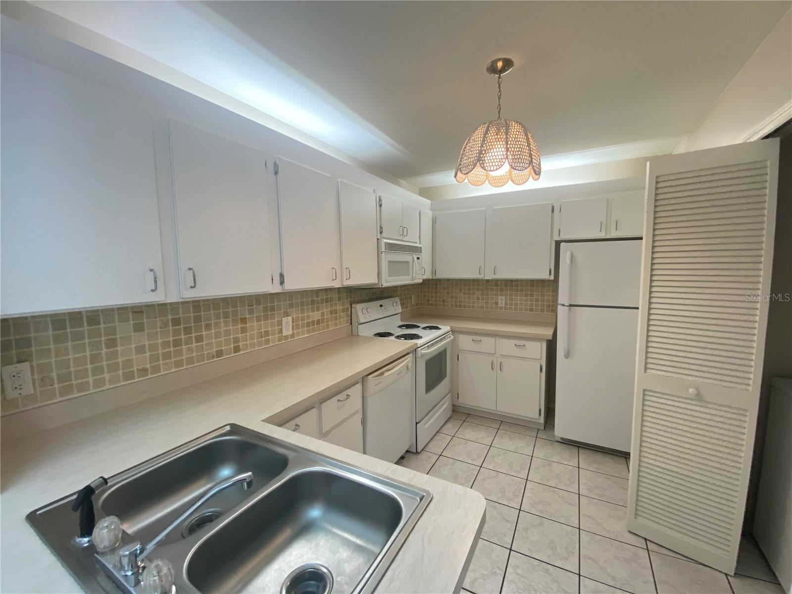 Image 9 of 26 For 3300 Loveland Boulevard 2102