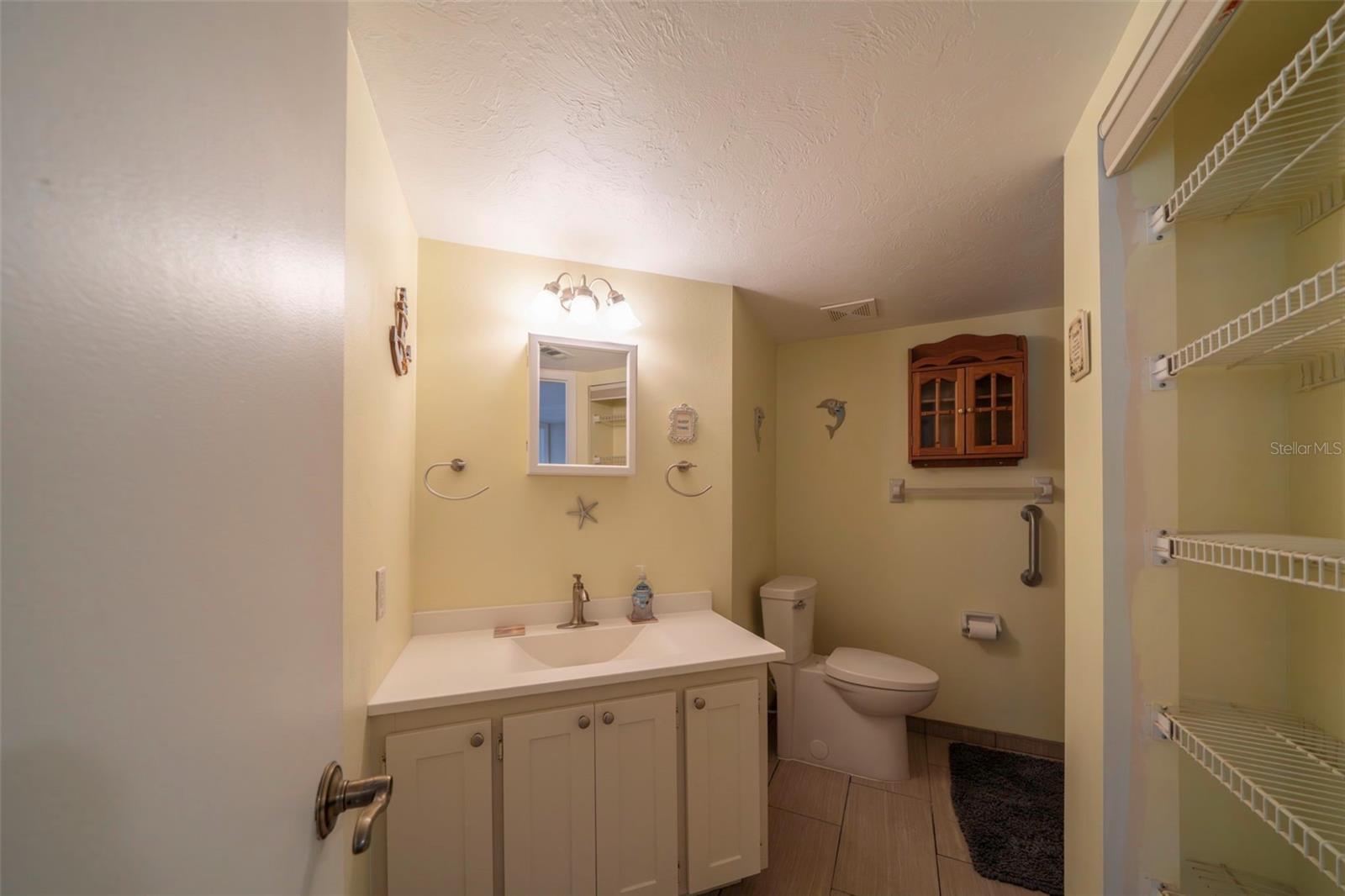 Image 20 of 33 For 19505 Quesada Avenue C103