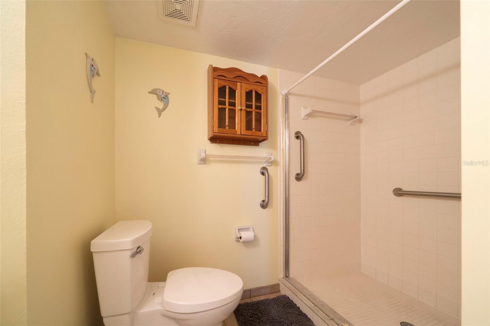 Image 21 of 33 For 19505 Quesada Avenue C103
