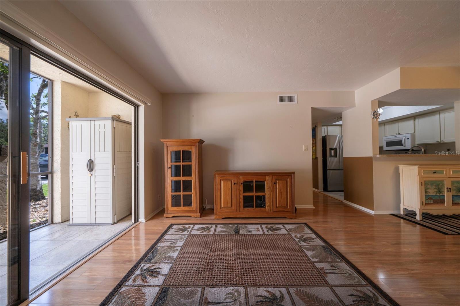 Image 3 of 33 For 19505 Quesada Avenue C103