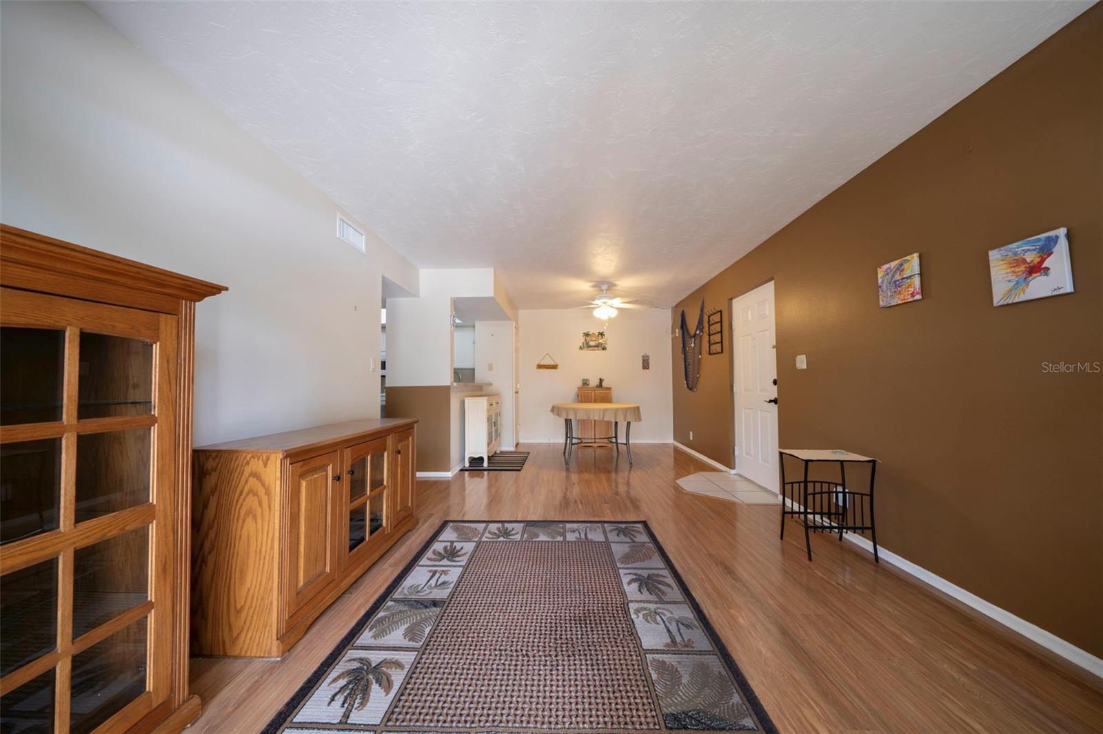 Image 6 of 33 For 19505 Quesada Avenue C103