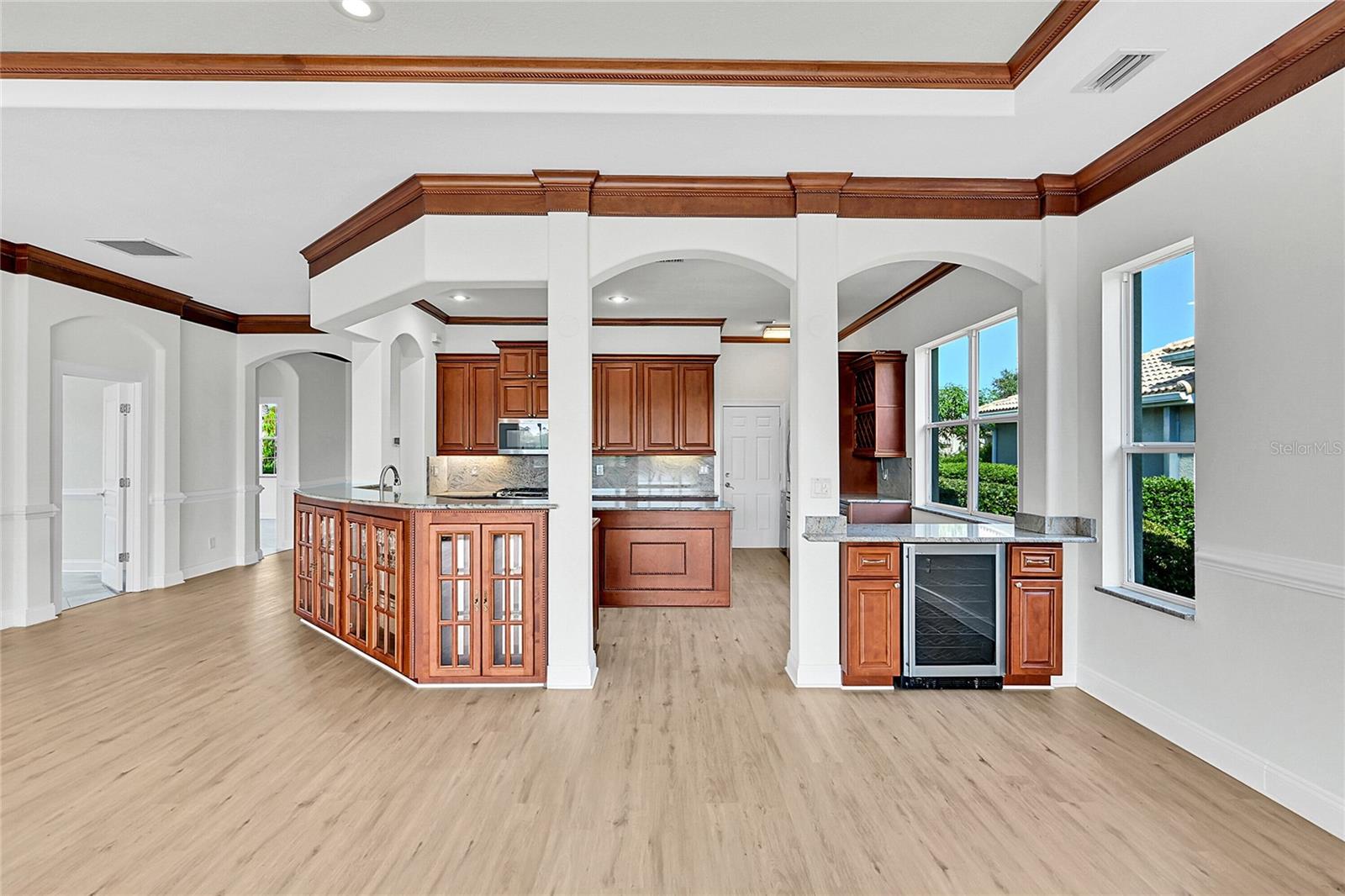 Image 9 of 64 For 333 Cipriani Way