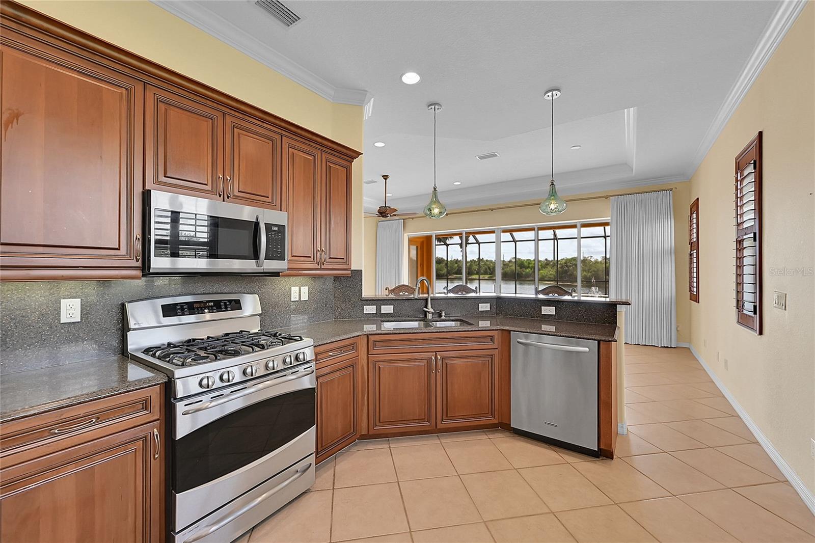 Image 12 of 62 For 337 Cipriani Way
