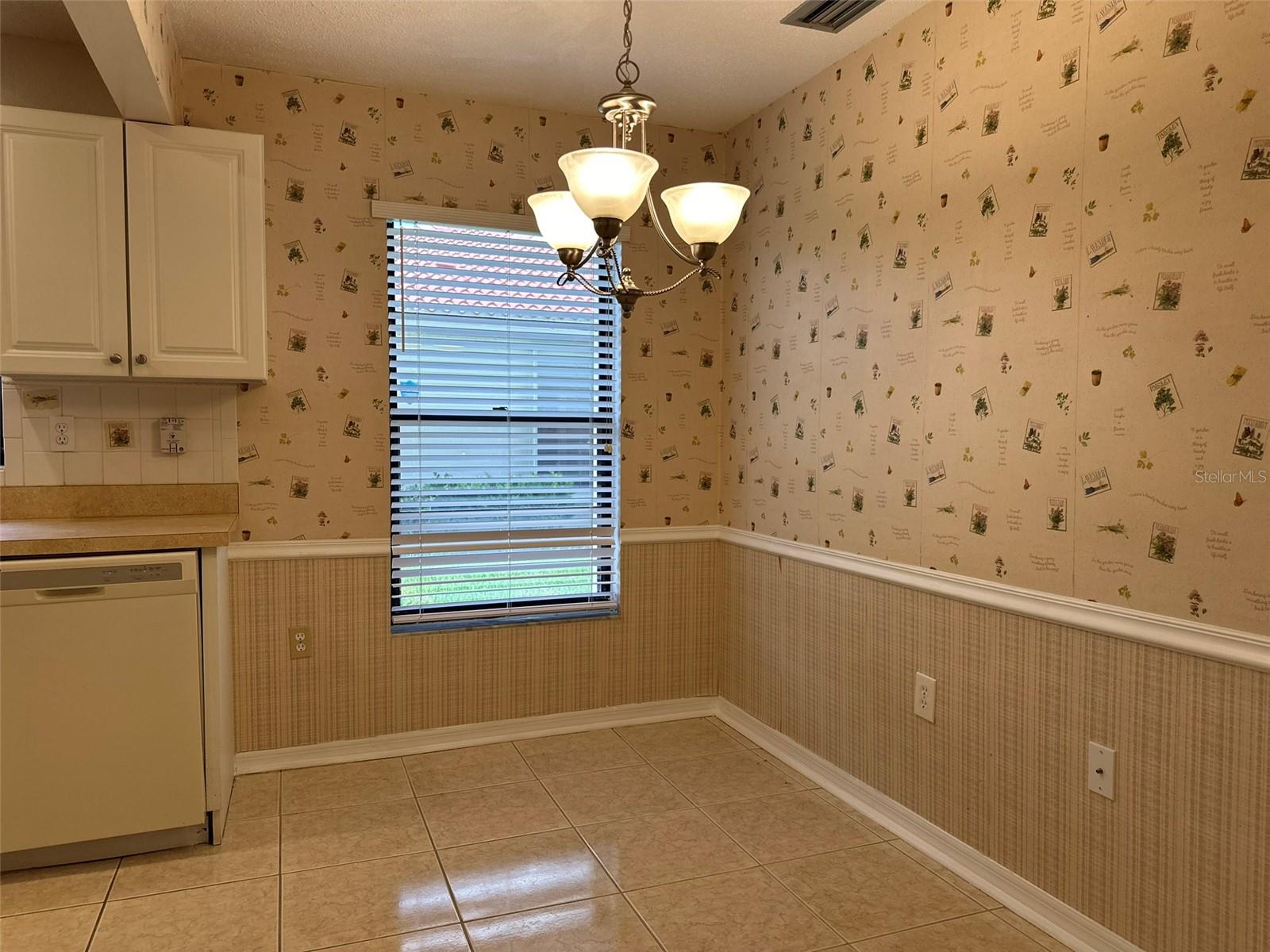 Image 11 of 42 For 11250 Essex Drive