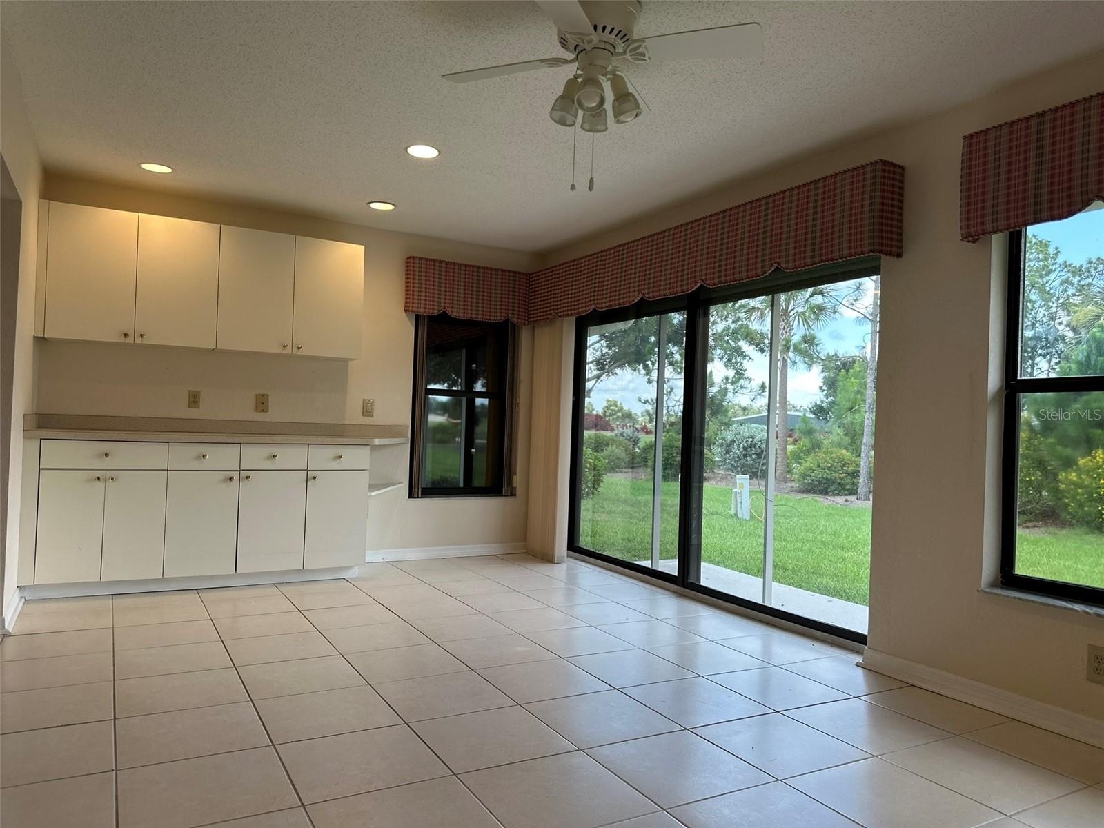 Image 7 of 42 For 11250 Essex Drive