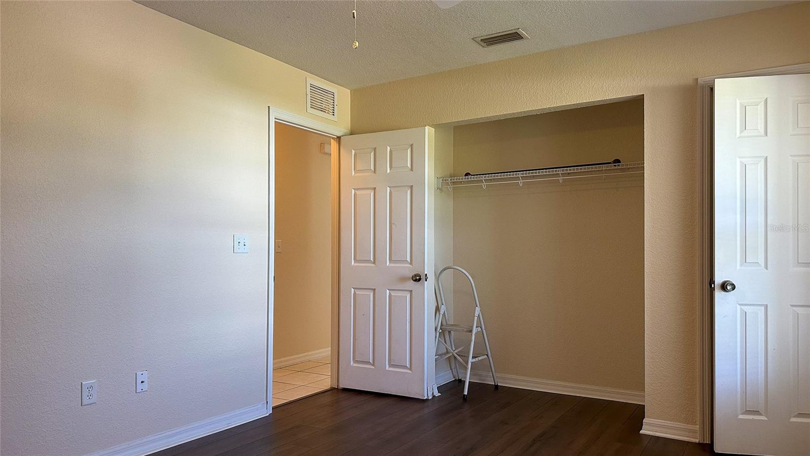 Image 18 of 29 For 6944 Rosemont Drive