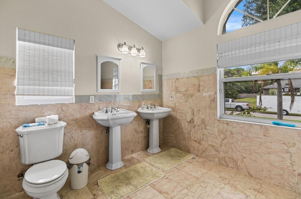 Image 19 of 29 For 1040 Bay Harbor Drive