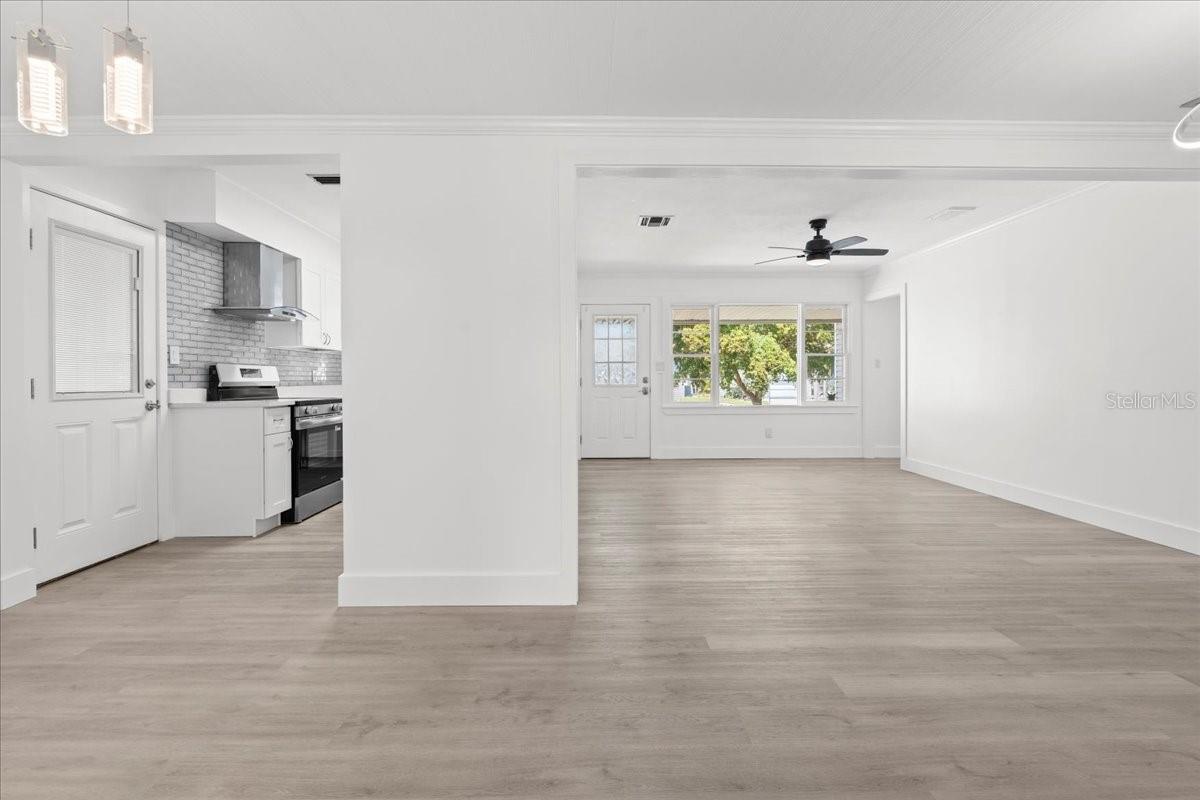 Image 11 of 32 For 315 Durrance Street