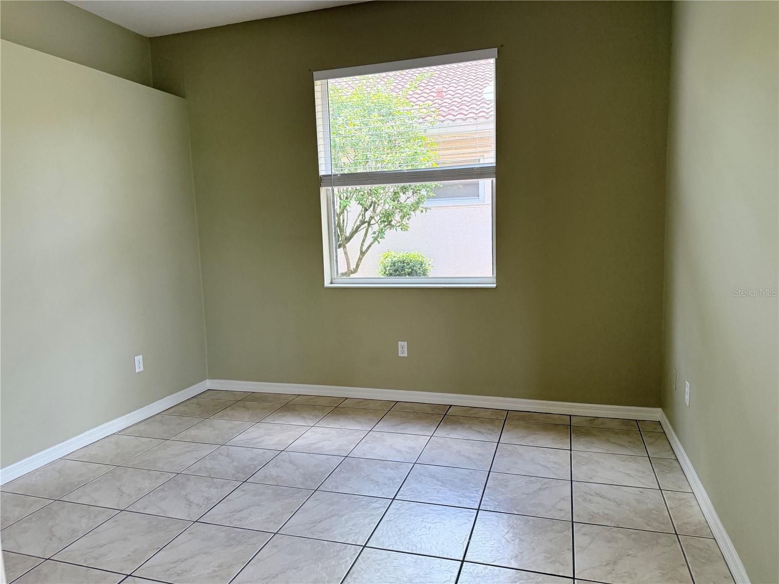 Image 32 of 37 For 2760 Royal Palm Drive