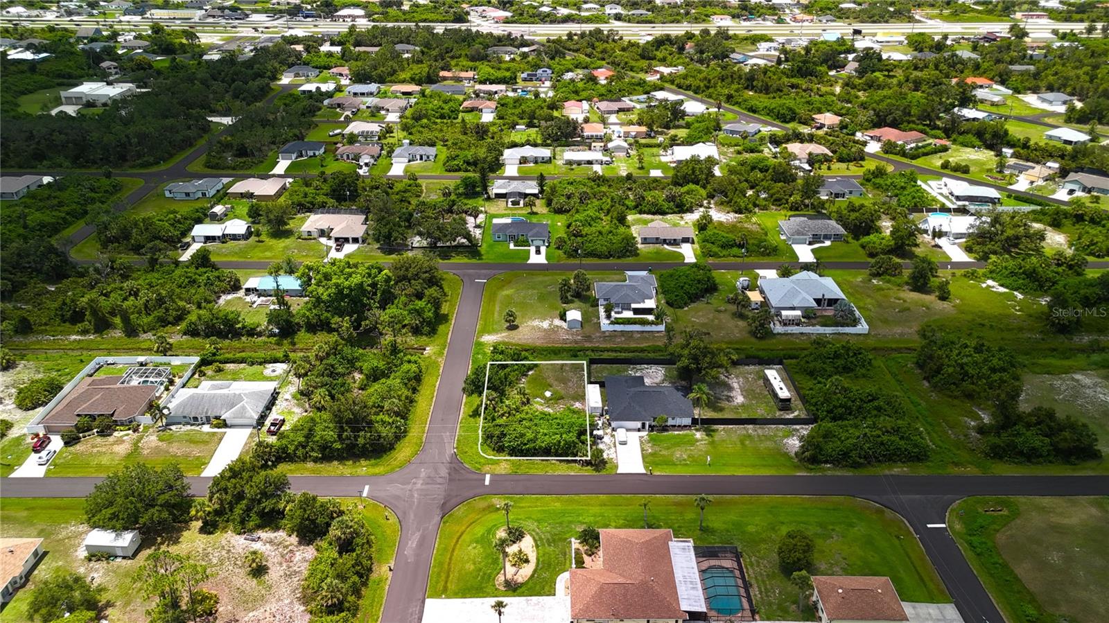 Image 3 of 18 For 10271 Waterford Avenue