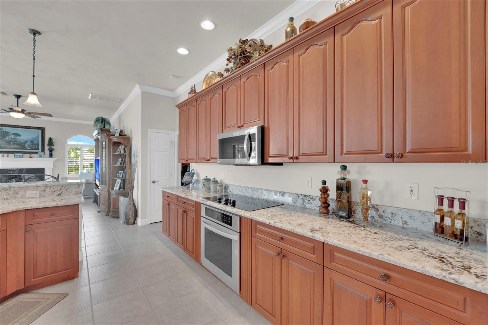 Image 44 of 76 For 5212 8th Court