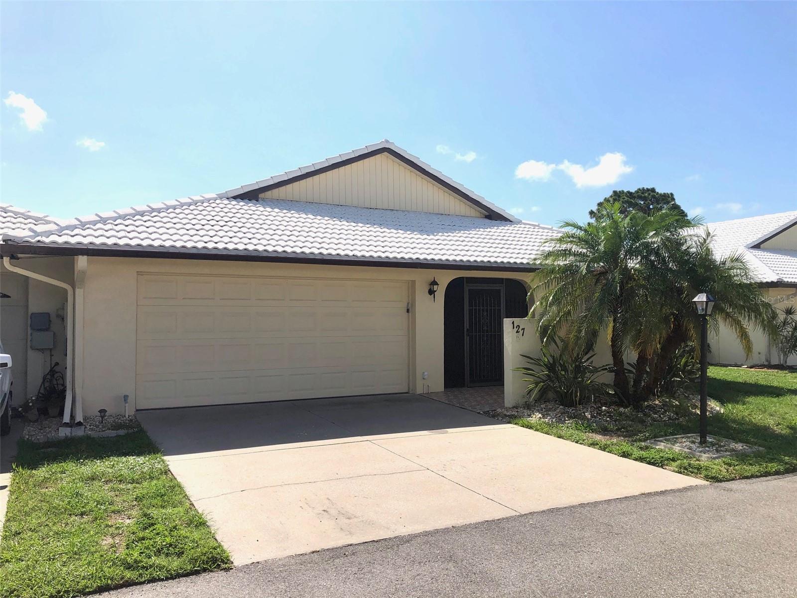 Details for 127 Sandstone Circle, VENICE, FL 34293