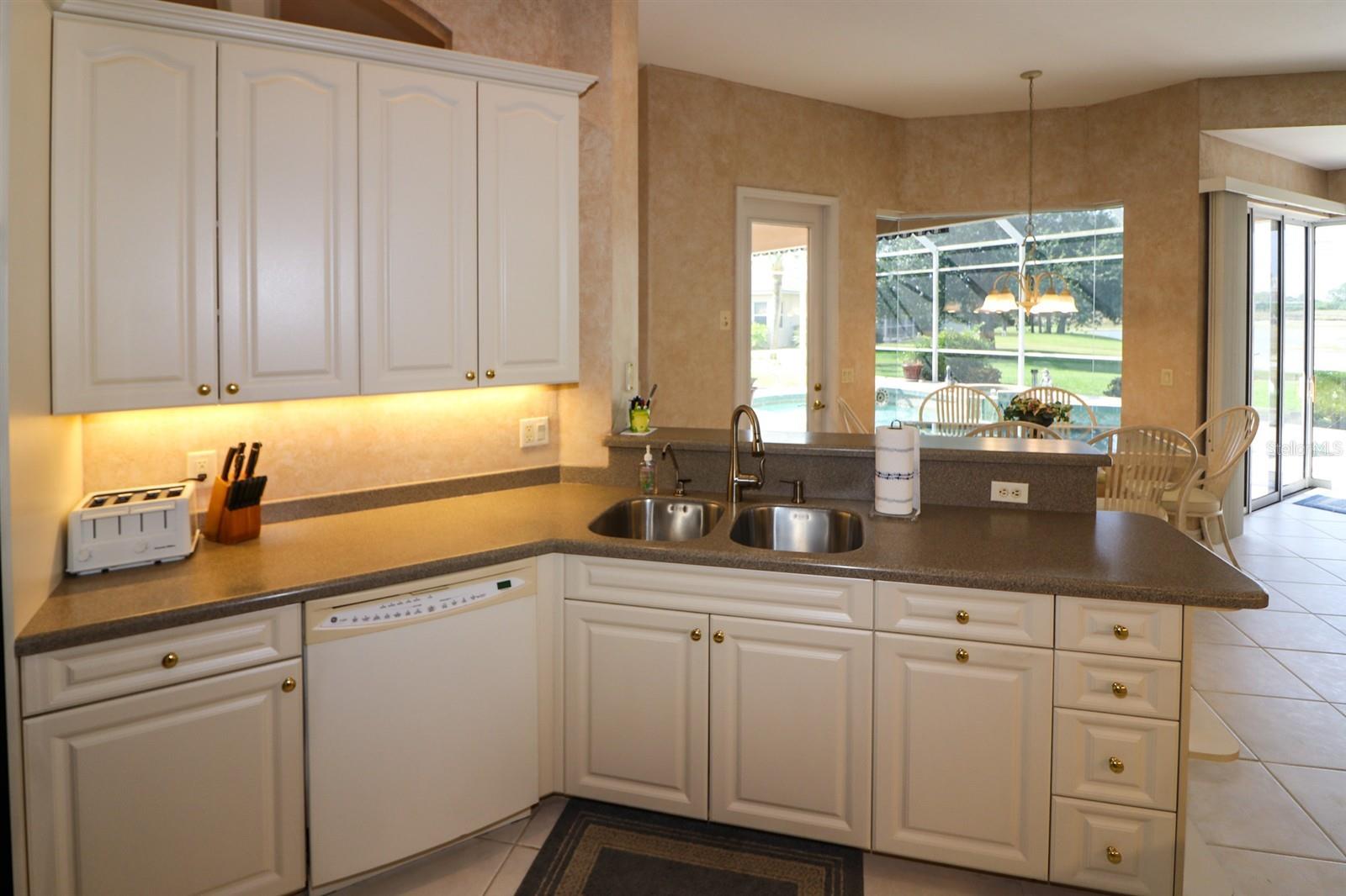 Image 13 of 55 For 1855 Silver Palm Road